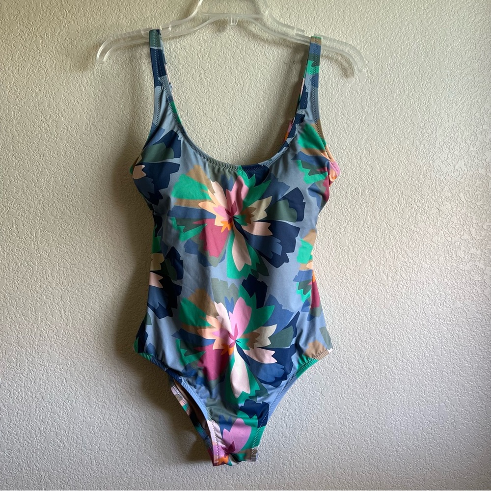 GAP One Piece Swimsuit Floral Women’s Medium Lined Bathing Suit